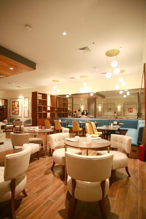 Summit Hotel Naga Kültér fotó