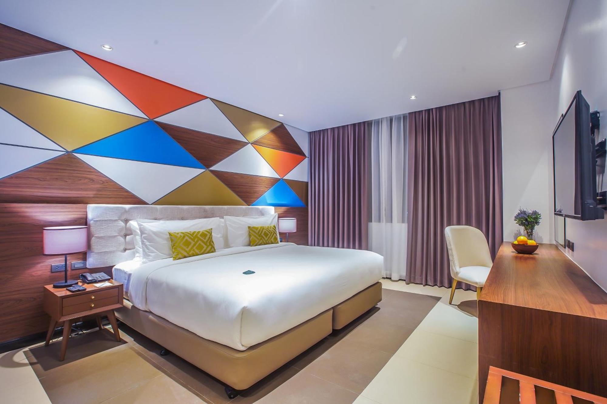 Summit Hotel Naga Kültér fotó